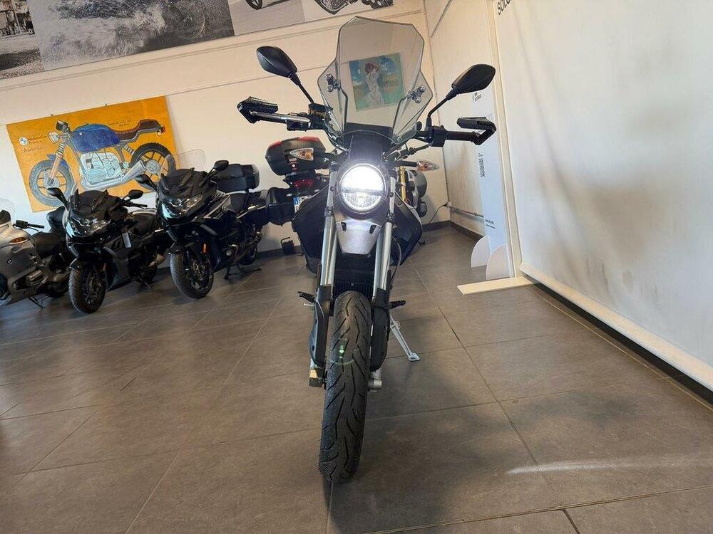 Zero FXE (2022 - 25) (5)