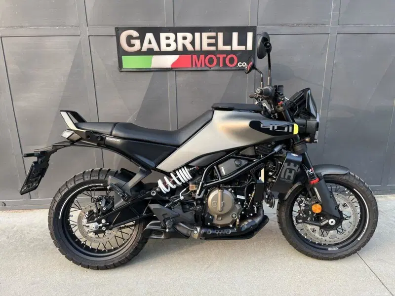 Husqvarna Svartpilen 401 (2024 - 26) (3)