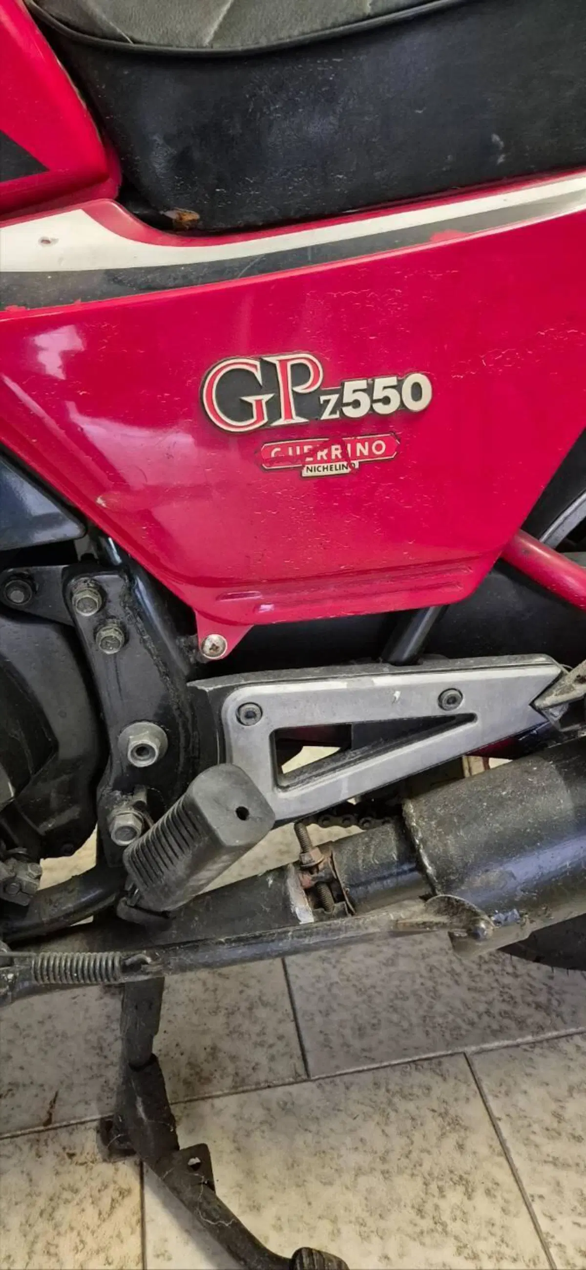 Kawasaki Gpz 550 (4)