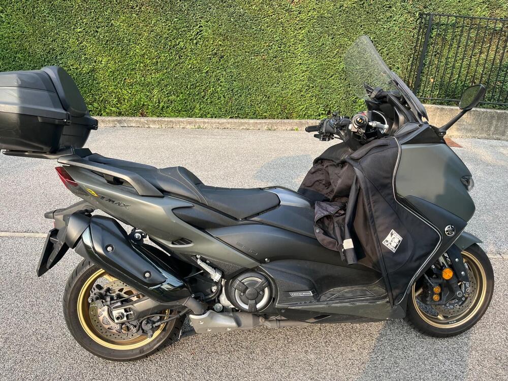 Yamaha T-Max 560 Tech Max (2020) (2)