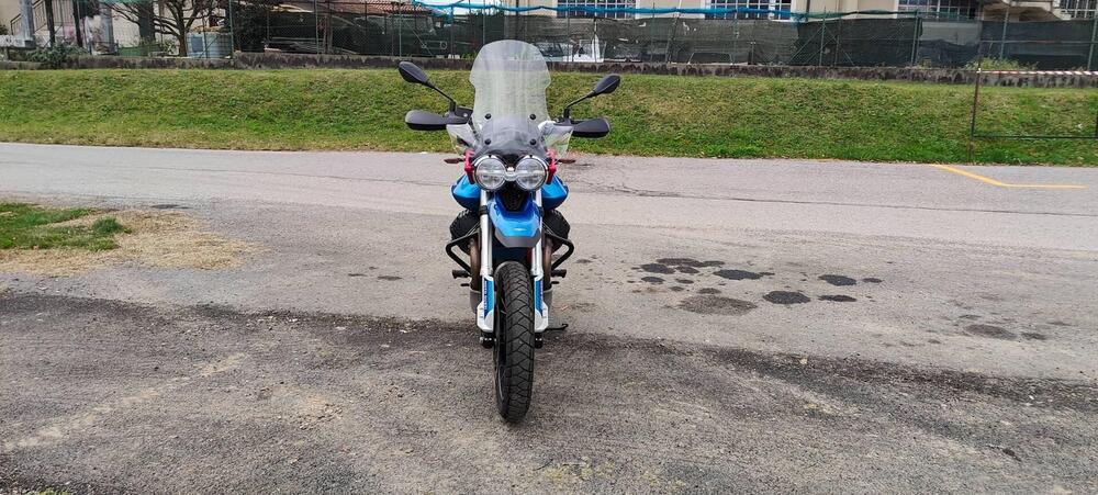 Moto Guzzi V85 TT Evocative Graphics (2021 - 23) (5)