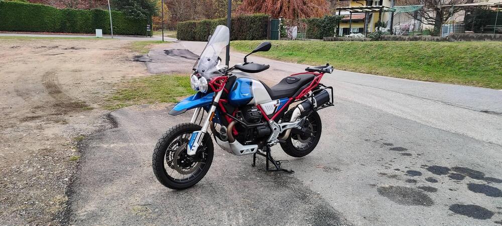 Moto Guzzi V85 TT Evocative Graphics (2021 - 23)