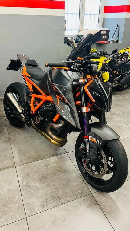 KTM 1290 Super Duke R (2021)