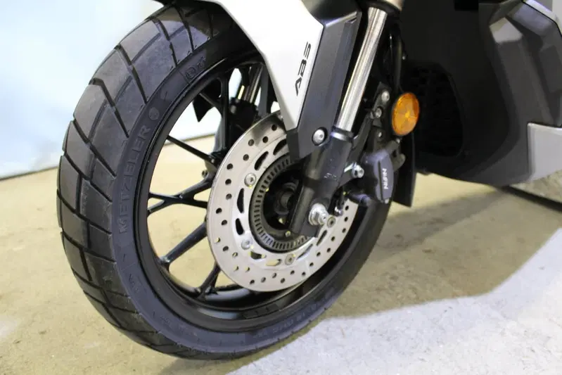 Honda ADV 350 (2022 - 24) (14)