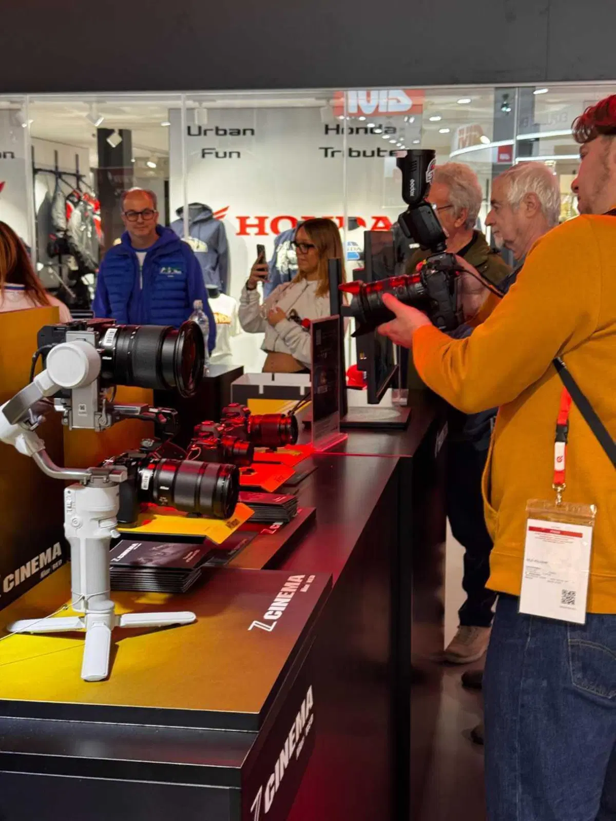 Nikon presenta ad EICMA, la mirrorless ZR della serie Z cinema (5)