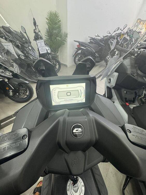 QJ Motor Fort 350 (2024) (2)