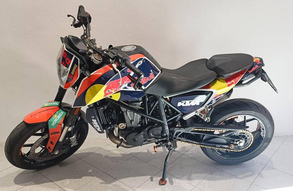 KTM 690 Duke R (2016 -17) (2)