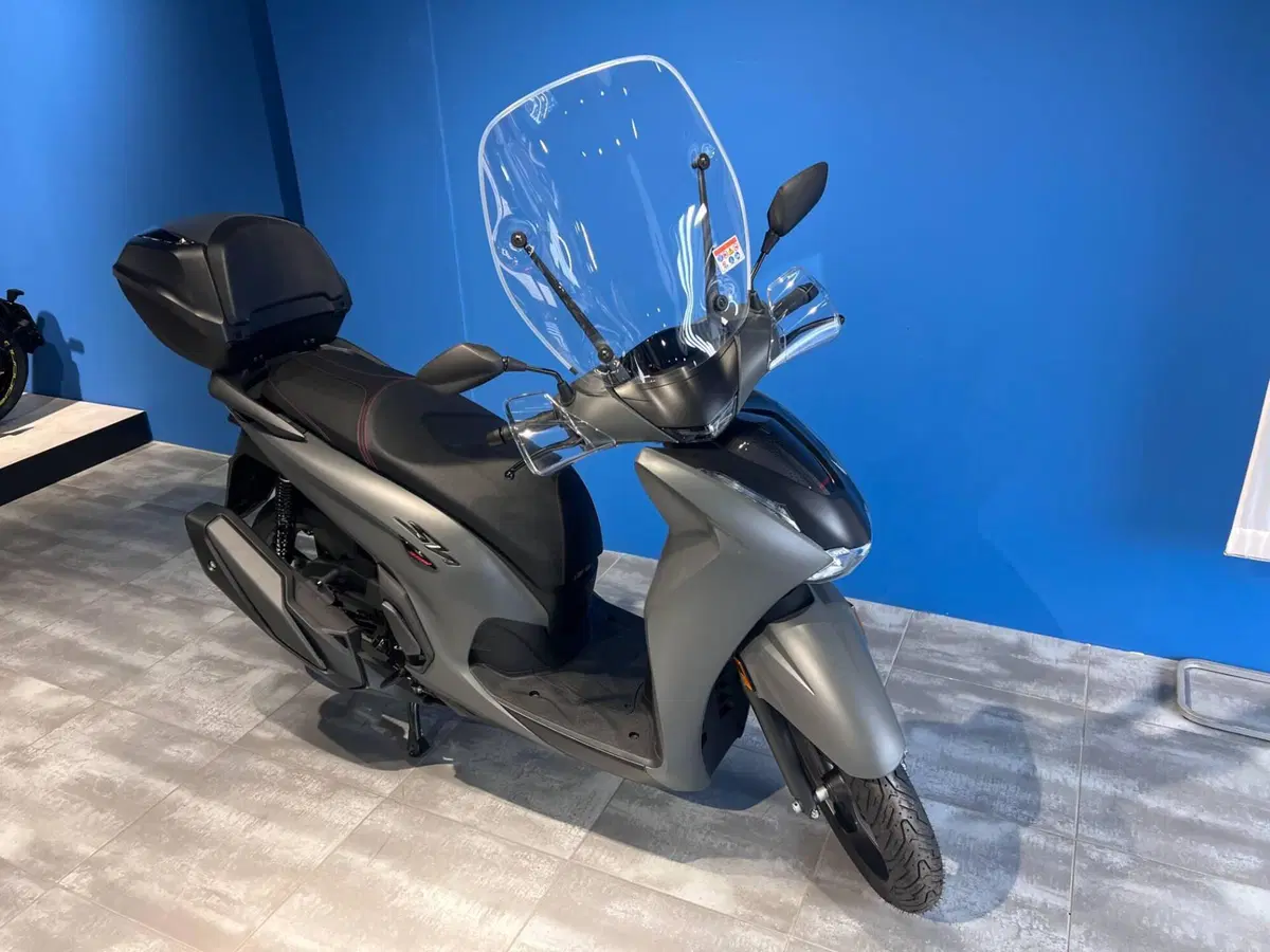 Honda SH 350i Sport (2025 - 26) (3)