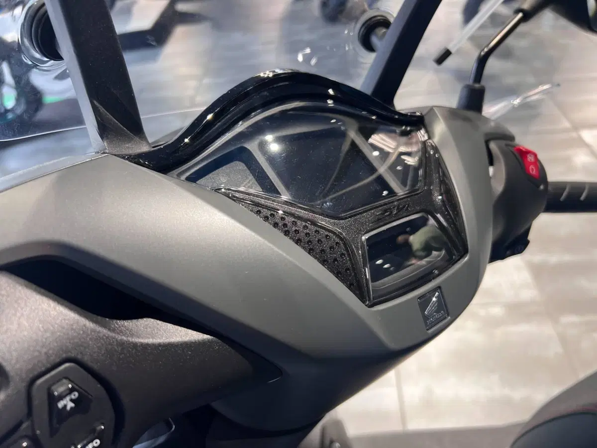 Honda SH 350i Sport (2025 - 26) (6)