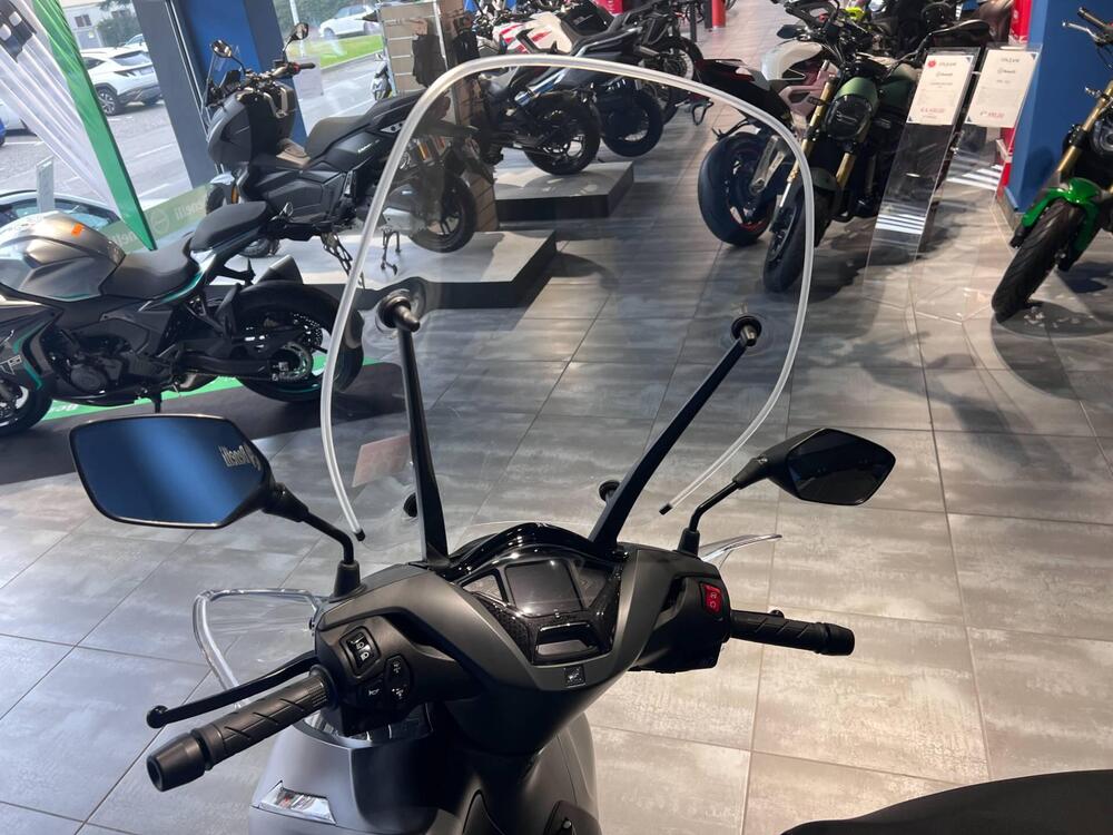 Honda SH 350i Sport (2025) (5)