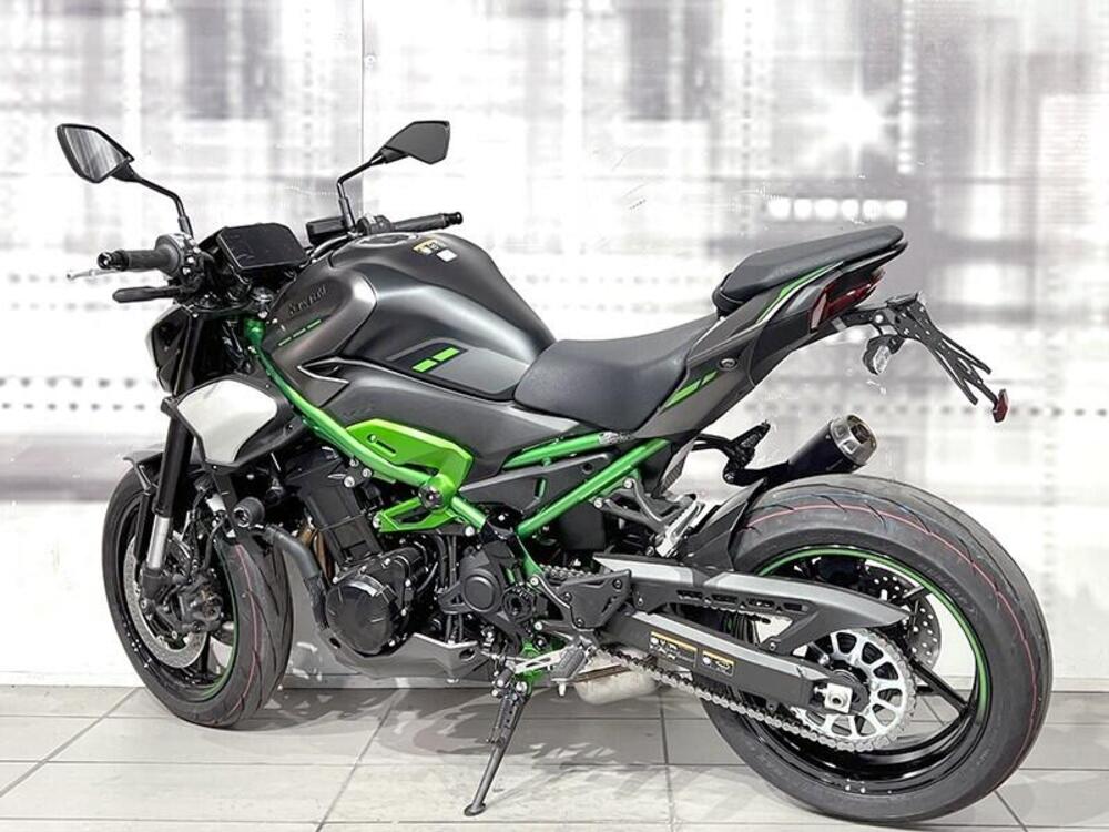 Kawasaki Z 900 (2025 - 26) (2)