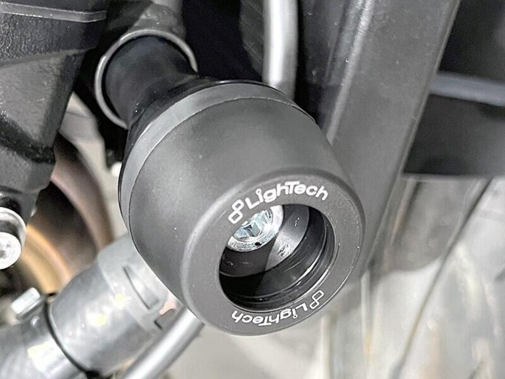 Kawasaki Z 900 (2025 - 26) (4)