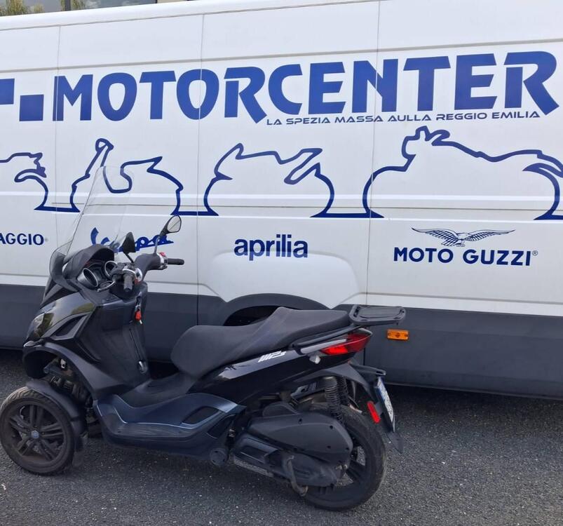 Piaggio Mp3 300 ie Sport/Business (2018 - 19) (2)