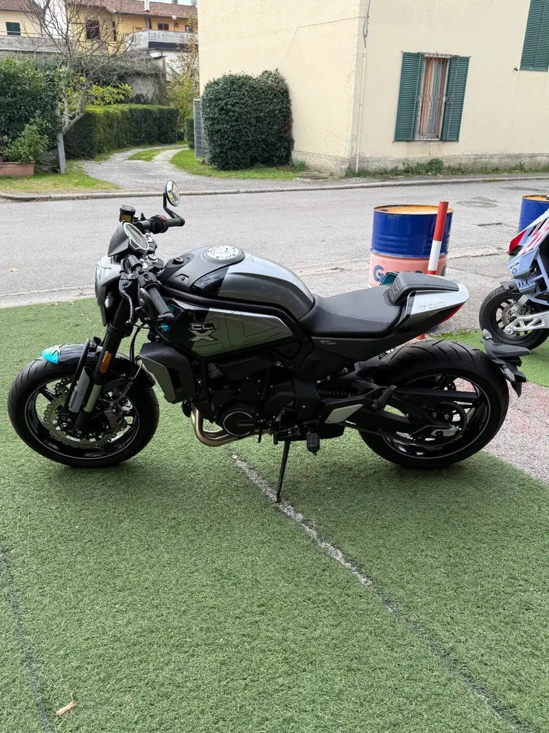 CFMOTO 700CL-X Sport (2022 - 26) (4)