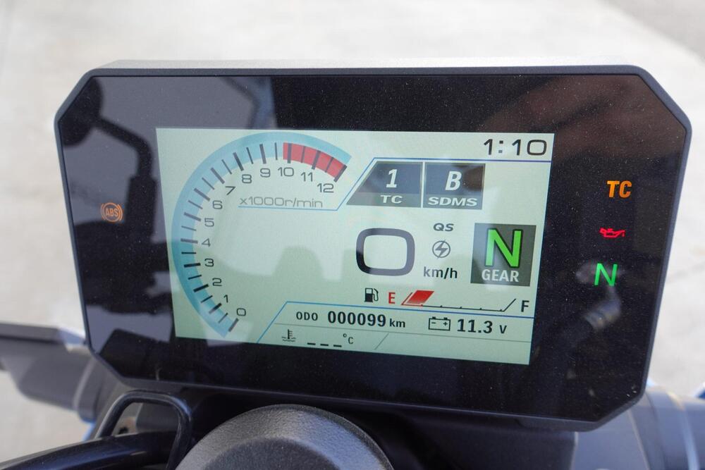 Suzuki GSX-8S (2025) (4)