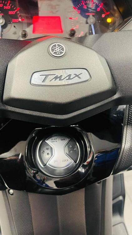 Yamaha T-Max 530 (2015 - 16) (4)