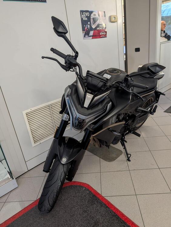CFMOTO 800NK Sport (2023 - 25) (2)