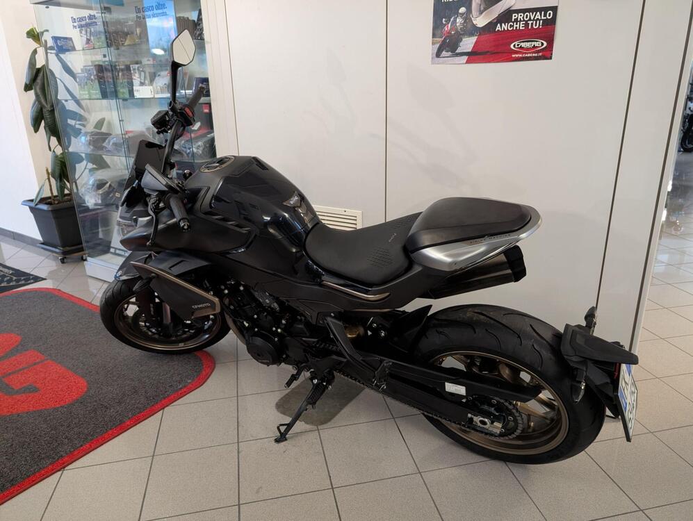 CFMOTO 800NK Sport (2023 - 25) (4)