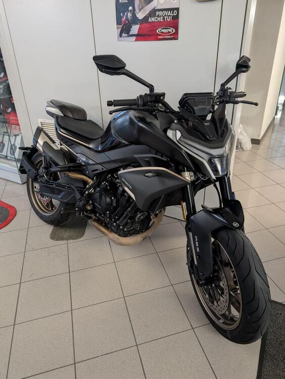 CFMOTO 800NK Sport (2023 - 25) (5)