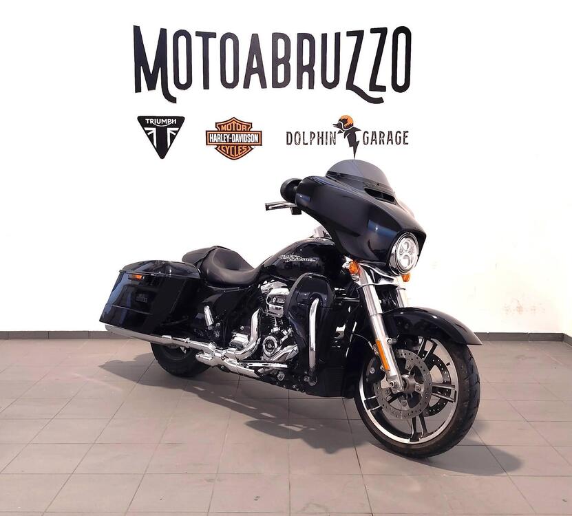 Harley-Davidson 107 Street Glide (2017 - 19) - FLHX (3)