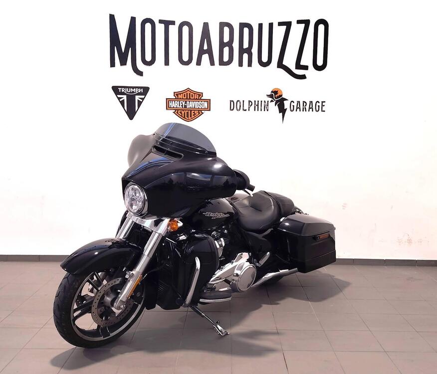 Harley-Davidson 107 Street Glide (2017 - 19) - FLHX (4)