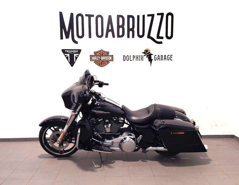 Harley-Davidson 107 Street Glide (2017 - 19) - FLHX (5)