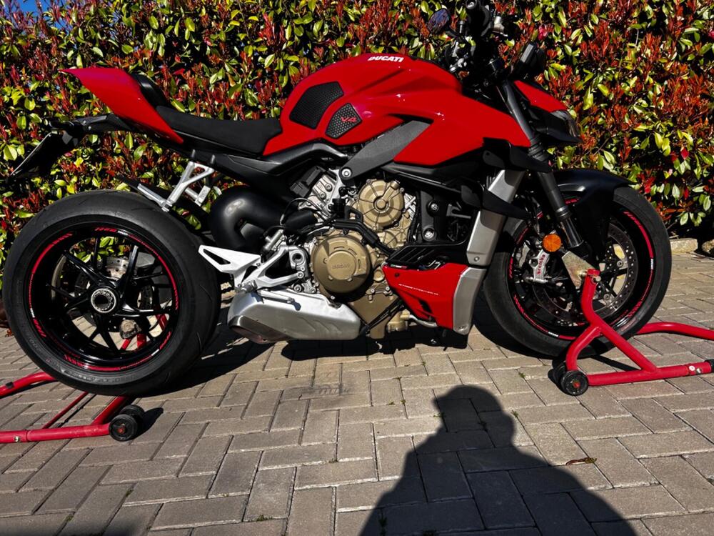 Ducati Streetfighter V4 1100 (2021 - 22) (2)
