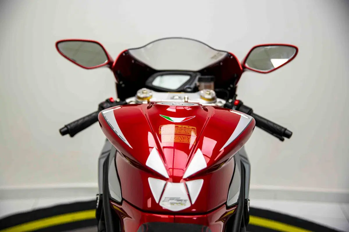 MV Agusta F3 675 Oro (2011) (17)