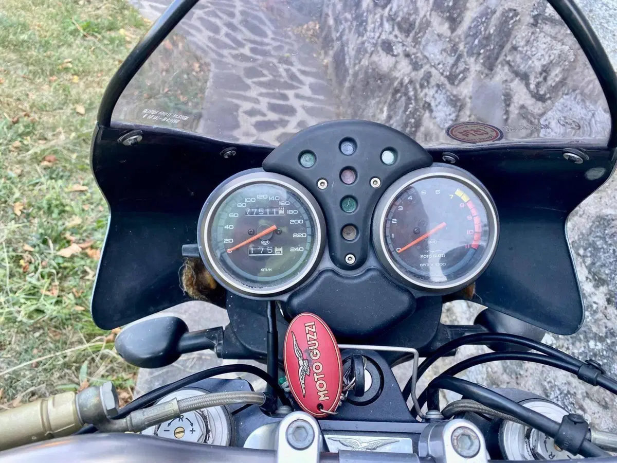 Moto Guzzi V11 Sport Ballabio (2003 - 06) (2)