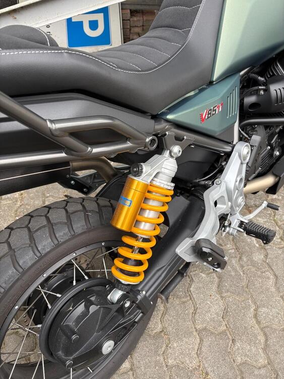 Moto Guzzi V85 TT (2021 - 23) (5)