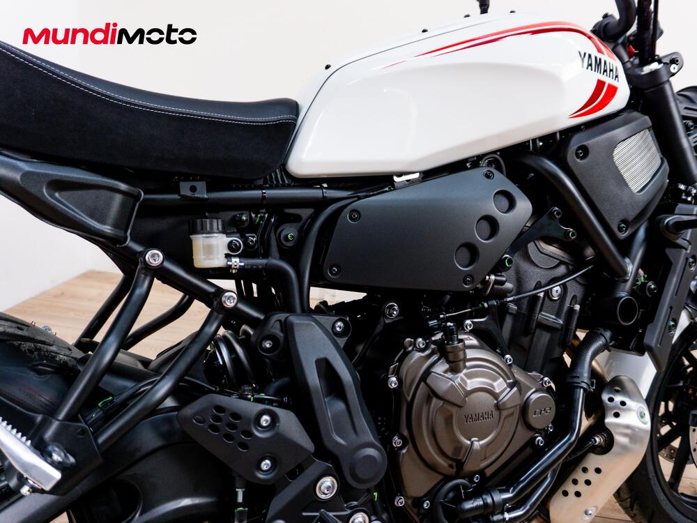 Yamaha XSR 700 (2022 - 25) (4)