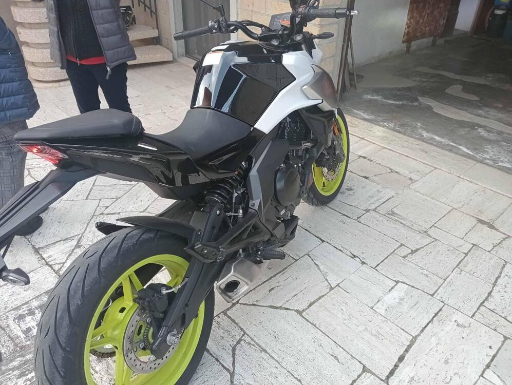 CFMOTO 650NK (2021 - 24) (2)
