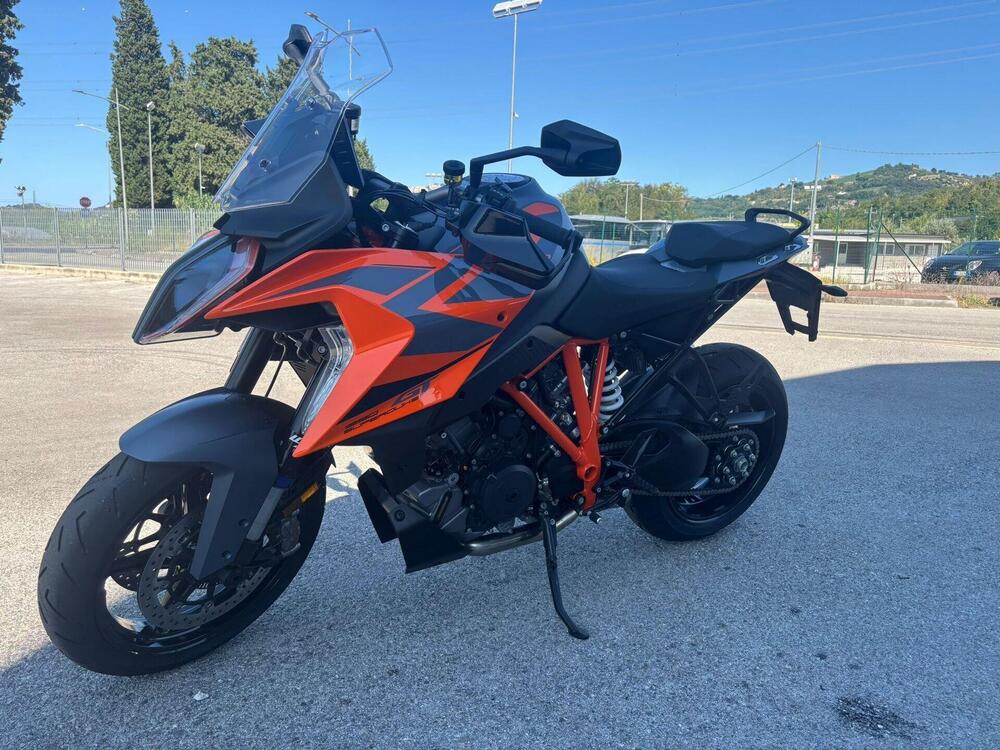KTM 1290 Super Duke GT (2022 - 25) (3)