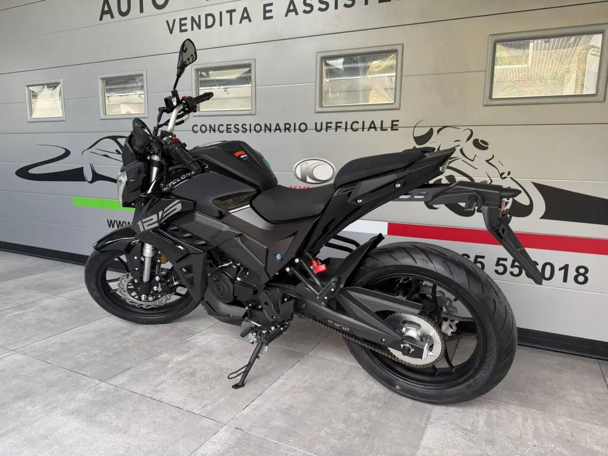 Cyclone Battlo 5S (2025 - 26) (3)
