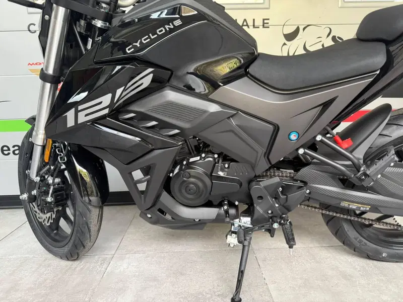Cyclone Battlo 5S (2025 - 26) (18)