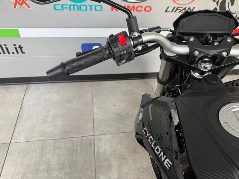 Cyclone Battlo 5S (2025 - 26) (19)