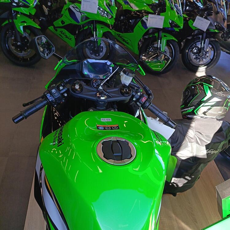 Kawasaki Ninja 636 ZX-6R (2024 - 26) (5)