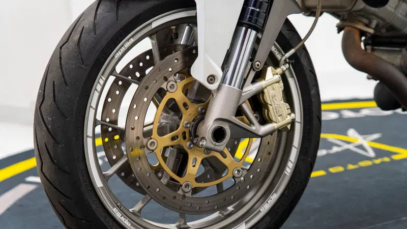 Aprilia Shiver 750 (2010 - 16) (13)