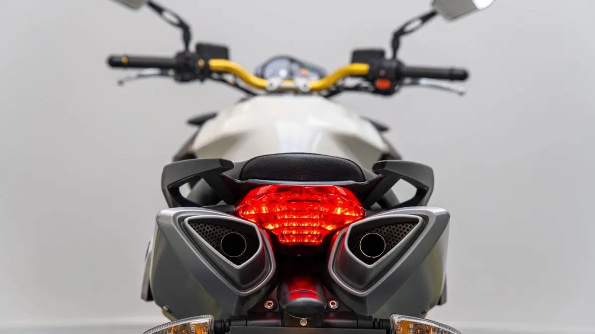Aprilia Shiver 750 (2010 - 16) (17)