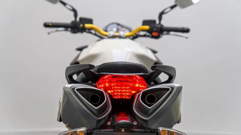 Aprilia Shiver 750 (2010 - 16) (17)