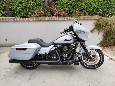 Harley-Davidson Street Glide (2024 - 26) usata