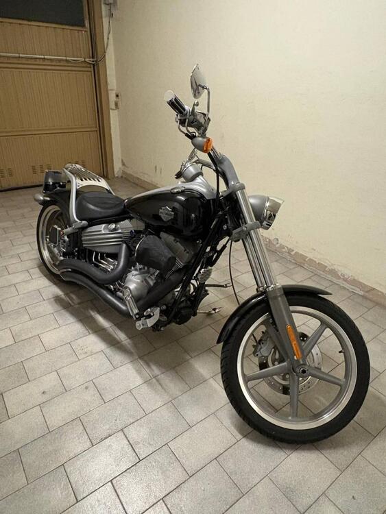 Harley-Davidson 1584 Rocker (2008 - 09) - FXCW (4)