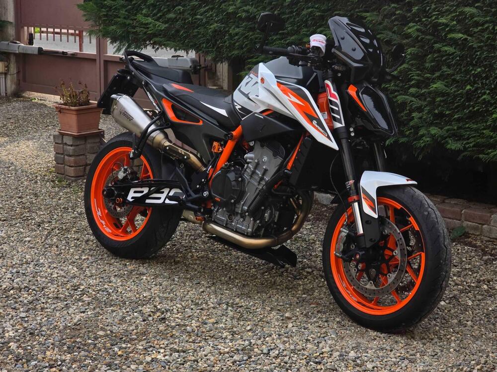 KTM 890 Duke R (2021)