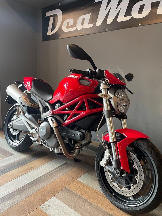 Ducati Monster 696 (2008 - 13) (5)