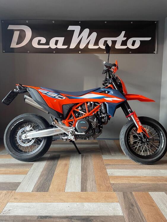 KTM 690 SMC R (2023 - 25)