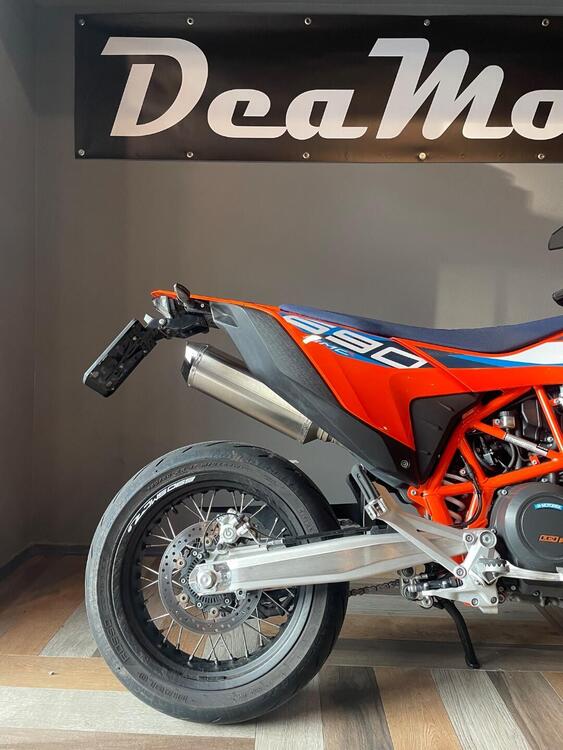 KTM 690 SMC R (2023 - 25) (2)