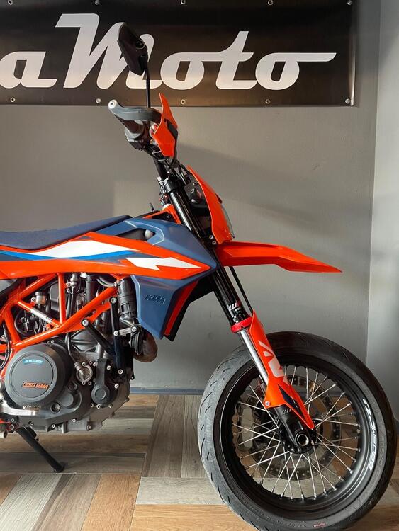 KTM 690 SMC R (2023 - 25) (3)