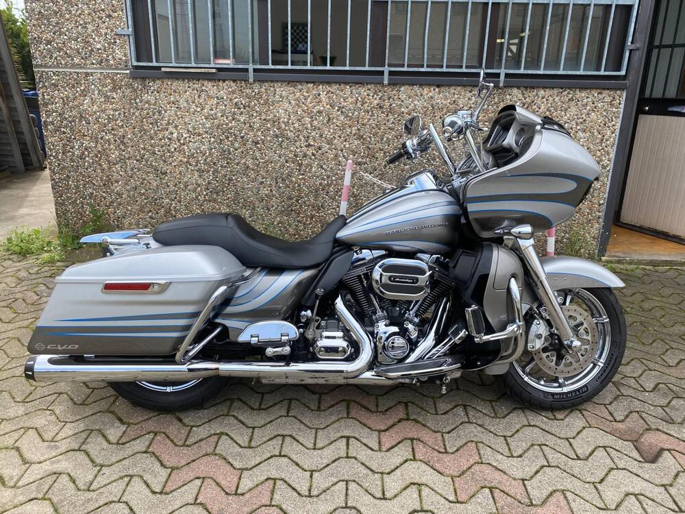 Harley-Davidson 1800 Road Glide Ultra (2014 - 16) - FLTRUSE (4)