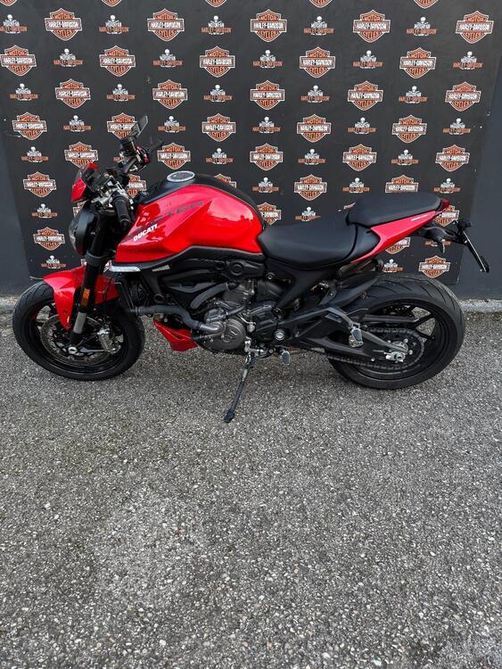 Ducati Monster 937 + (2021 - 25)