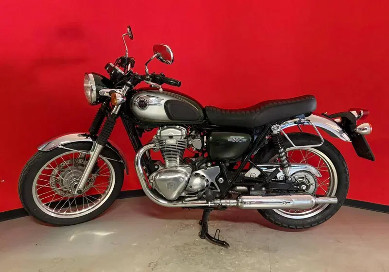 Kawasaki W 800 (2010 - 17) (3)